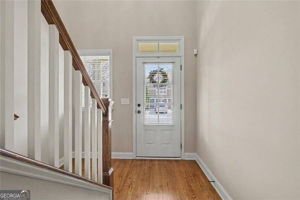 $5000 to BUYERS closing costs with acceptable offer! Beautiful east fa – image 3