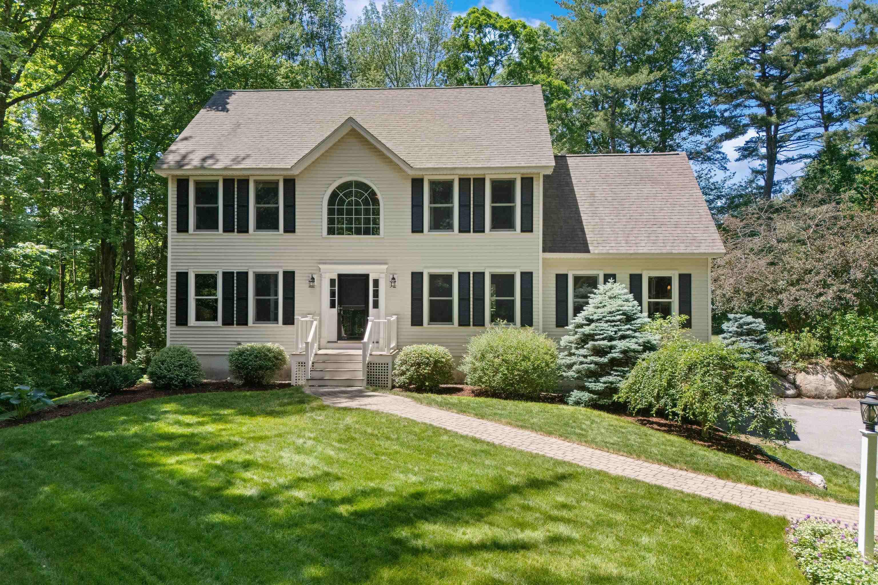 7 7 Premier Drive, Londonderry, New Hampshire, 03053, USA, 4 Bedrooms Bedrooms, ,3 BathroomsBathrooms,Residential,For Sale,7 Premier Drive,5096108