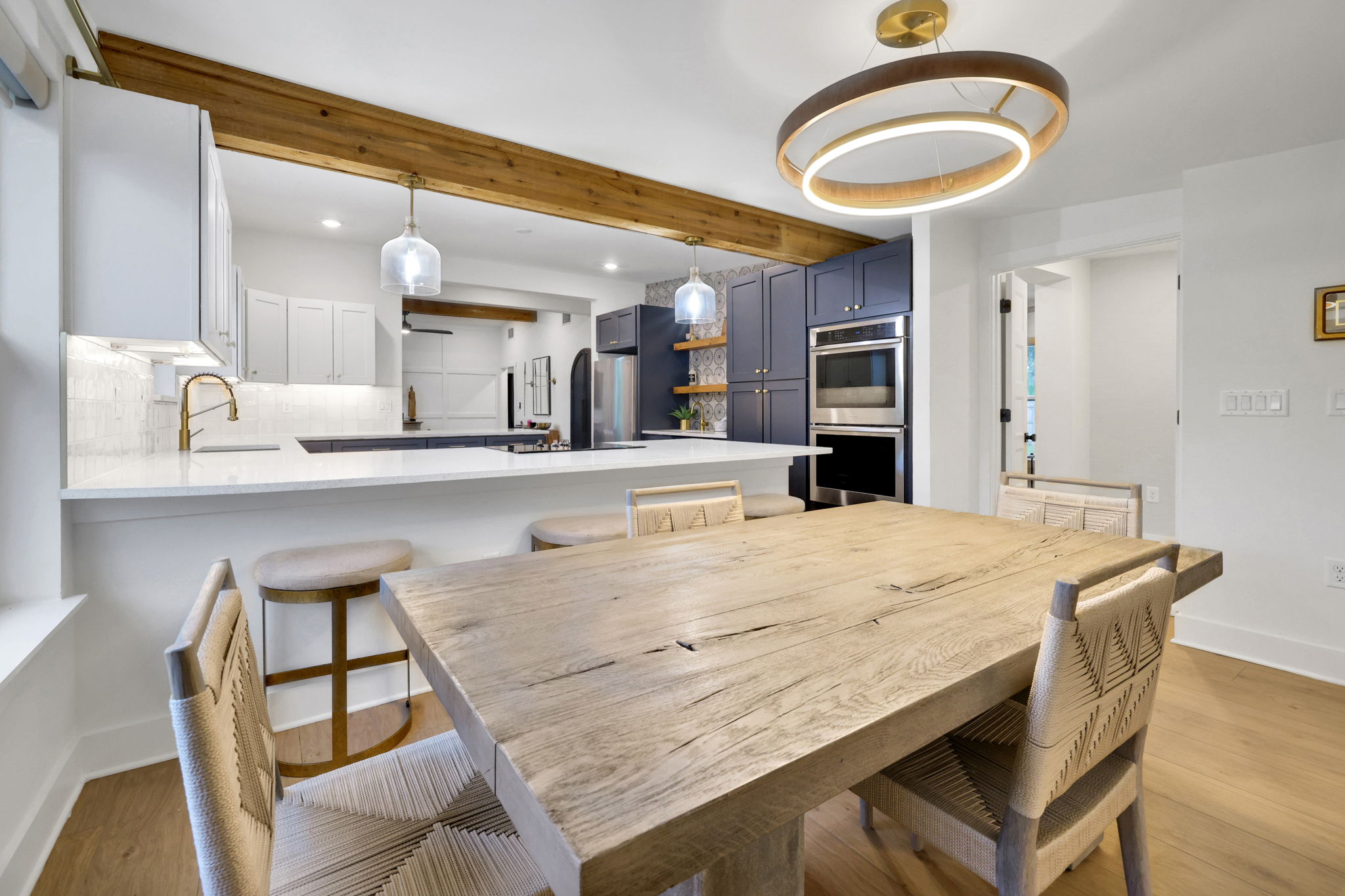 Experience the ultimate coastal lifestyle in this stunning Jacksonvill – image 37
