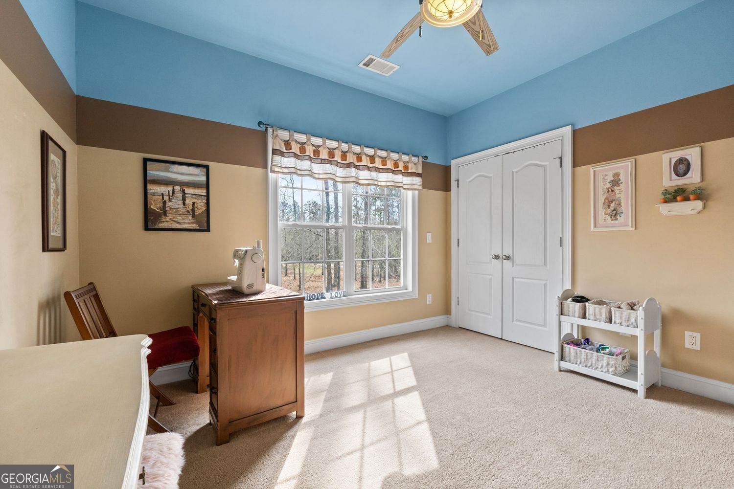 No HOA or restrictions! Full basement w/in-law suite! All Brick! Come – image 31