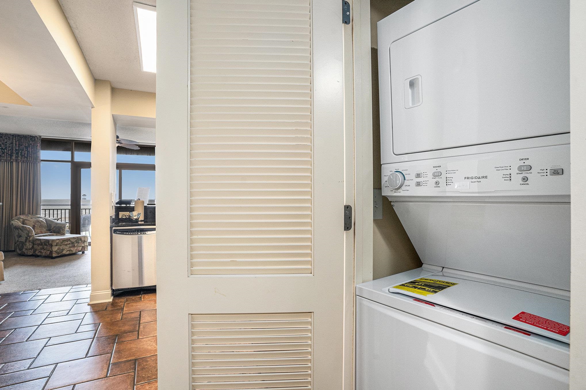 Experience upscale oceanfront living in this impeccably maintained 1-b – image 13