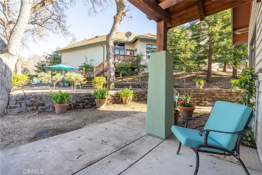 Located on the desirable West Side of Paso Robles, this custom-built 2 – image 46