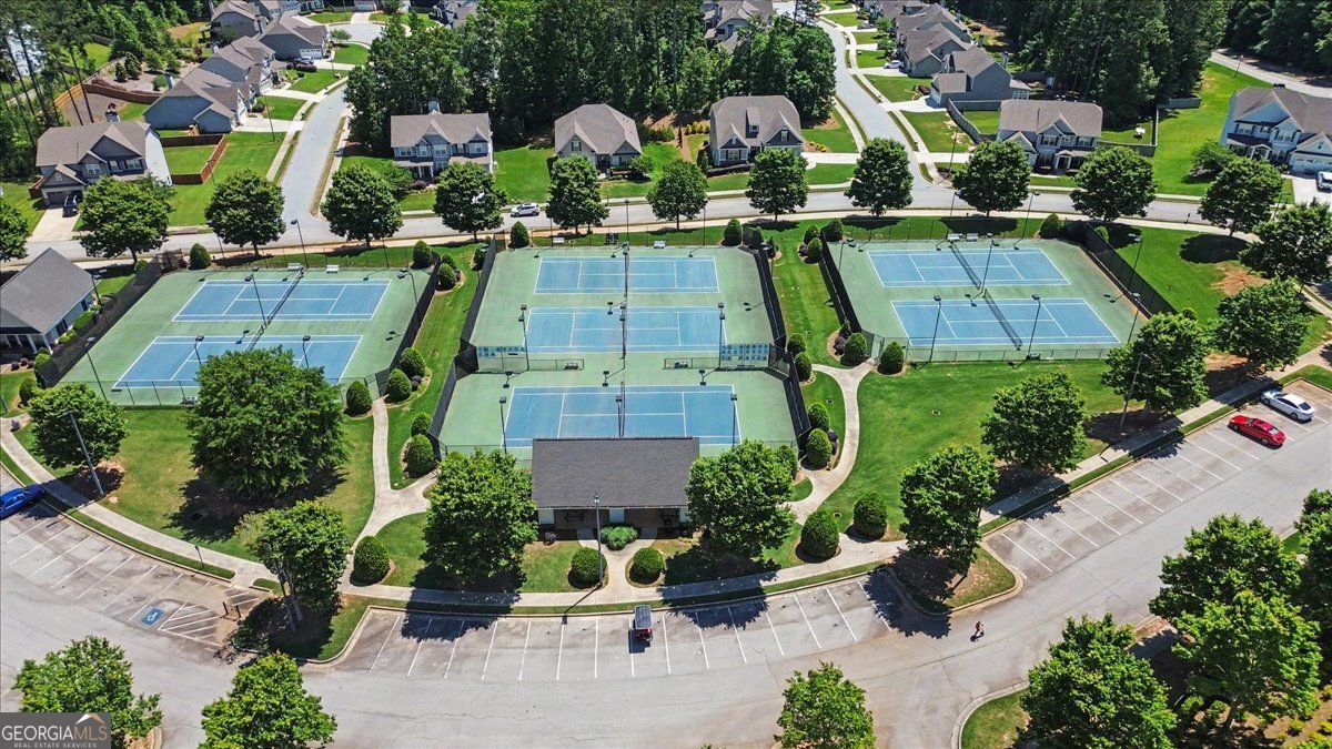 GOLF COURSE LIVING ANYONE??!! Experience luxury golf course living at – image 59