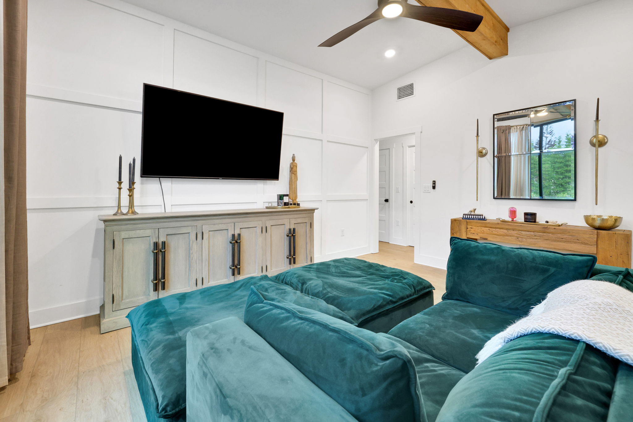 Experience the ultimate coastal lifestyle in this stunning Jacksonvill – image 6