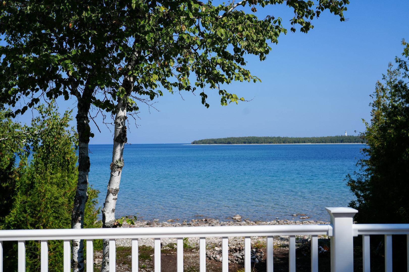 This one-owner ranch home on Lake Huron offers a perfect blend of comf – image 36