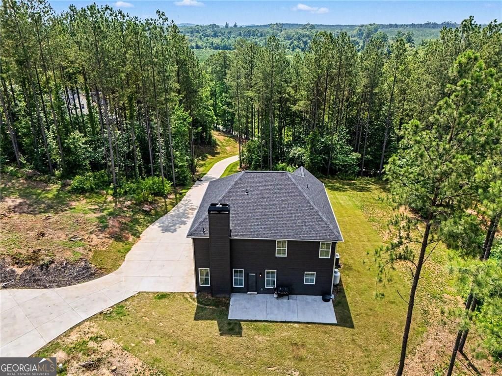 Nestled on 14.38 acres in the countryside, this beautiful 5-bedroom, 3 – image 29