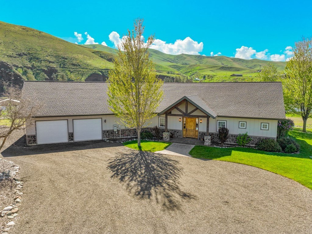 Deford Road, White Bird, Idaho, 83554, USA, 3 Bedrooms Bedrooms, ,3 BathroomsBathrooms,Residential,For Sale,Deford Road,a6f450cf-f340-4c70-aca9-5f4854