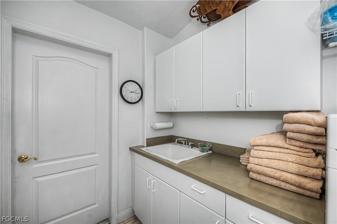 3229 3229 SE 1st Court, Cape Coral, Florida, 33904, USA, 3 Bedrooms Bedrooms, ,2 BathroomsBathrooms,Residential,For Sale,3229 SE 1st Court,ee2b59fe-c4ab-4077-9063-6c4db8