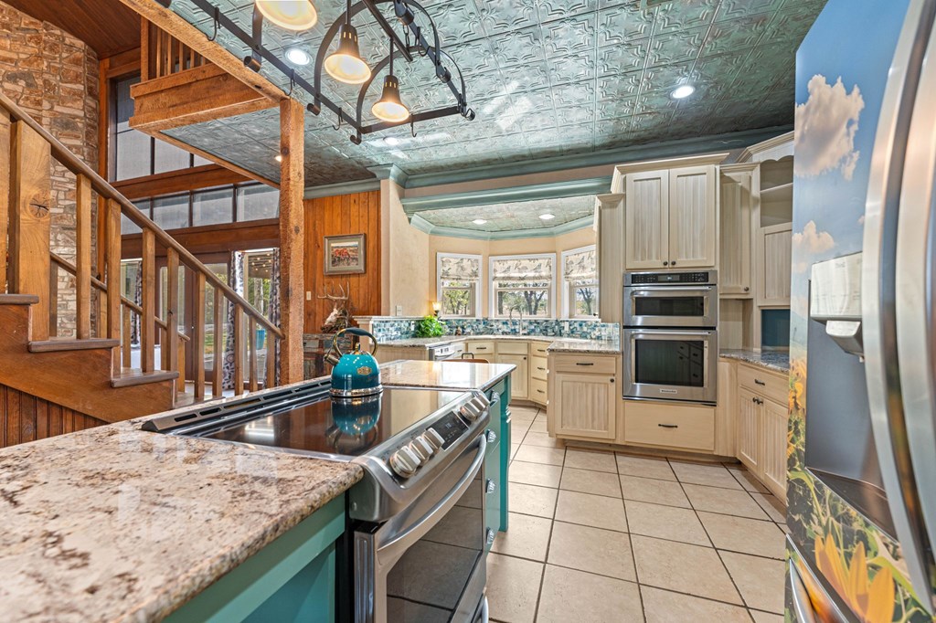 Unrestricted 3-acre property designed with homesteading & self-suffici – image 37