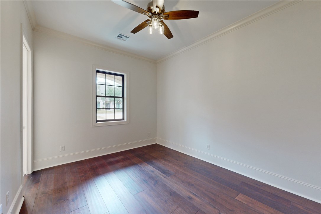 Elegant and refined new construction home located in the esteemed Mira – image 20