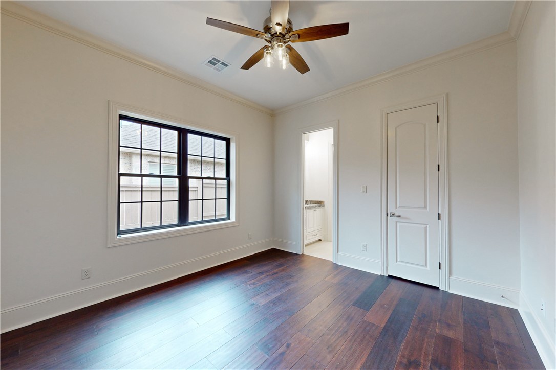 Elegant and refined new construction home located in the esteemed Mira – image 16