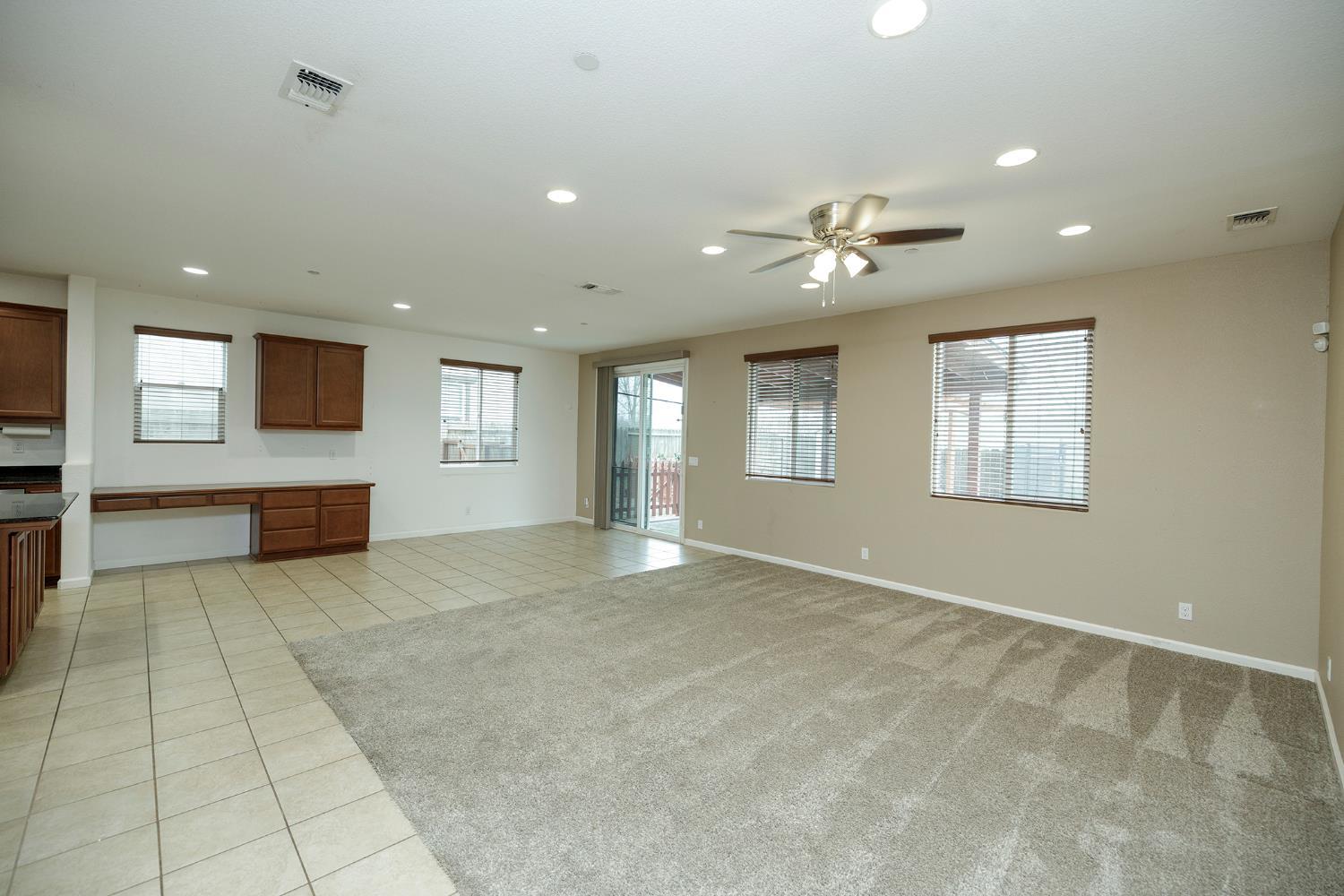 Located in a highly desirable neighborhood, this well-maintained home – image 12