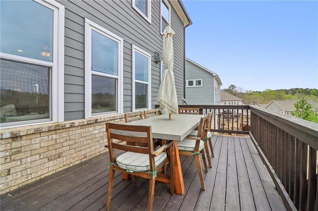 Welcome to luxury living in the heart of West Forsyth, where designer – image 58
