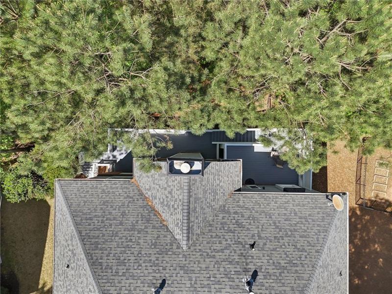 This beautiful home located on a cul-de-sac backs up to a private wood – image 66