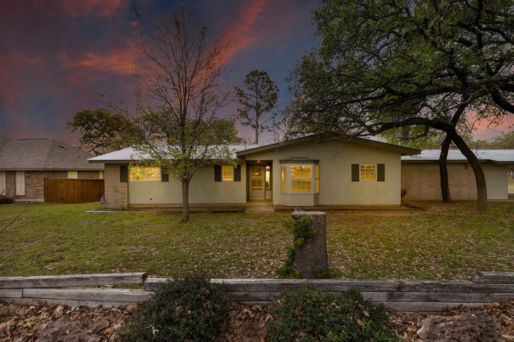 1801 1801 N Llano St, Fredericksburg, Texas, 78624, USA, 3 Bedrooms Bedrooms, ,2 BathroomsBathrooms,Residential,For Sale,1801 N Llano St,104229