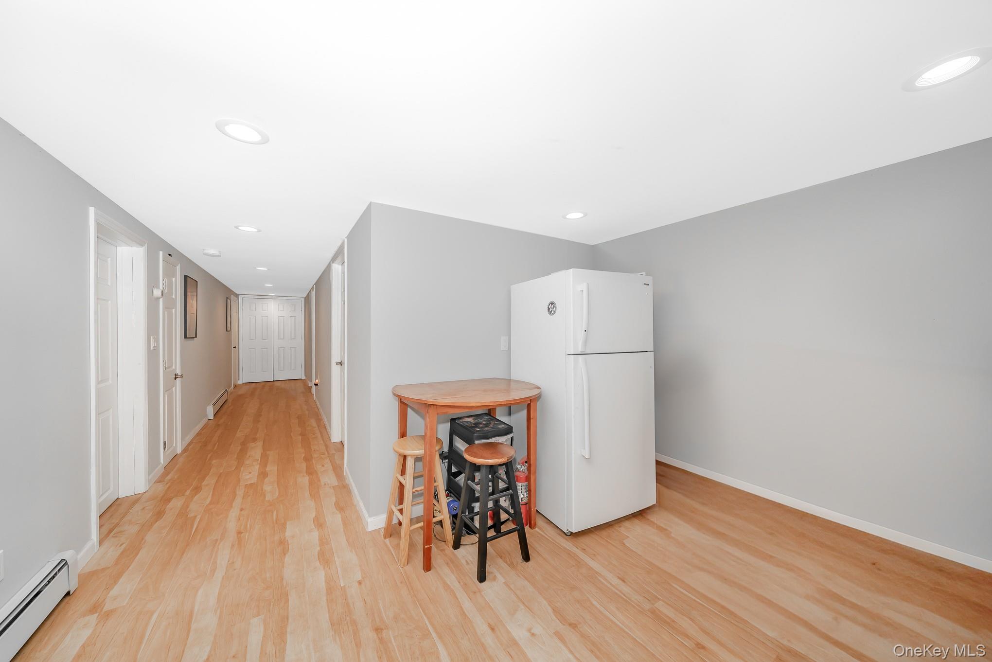 Welcome to this spacious Hi Ranch located on a quiet dead end street i – image 9