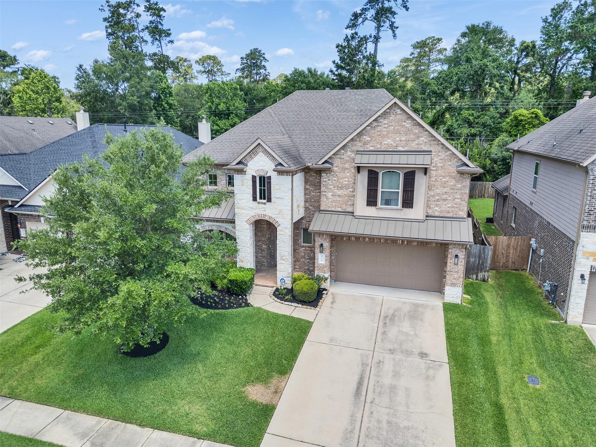 Nestled in a friendly community, this 4-bed, 3.5-bath home offers a pe – image 3