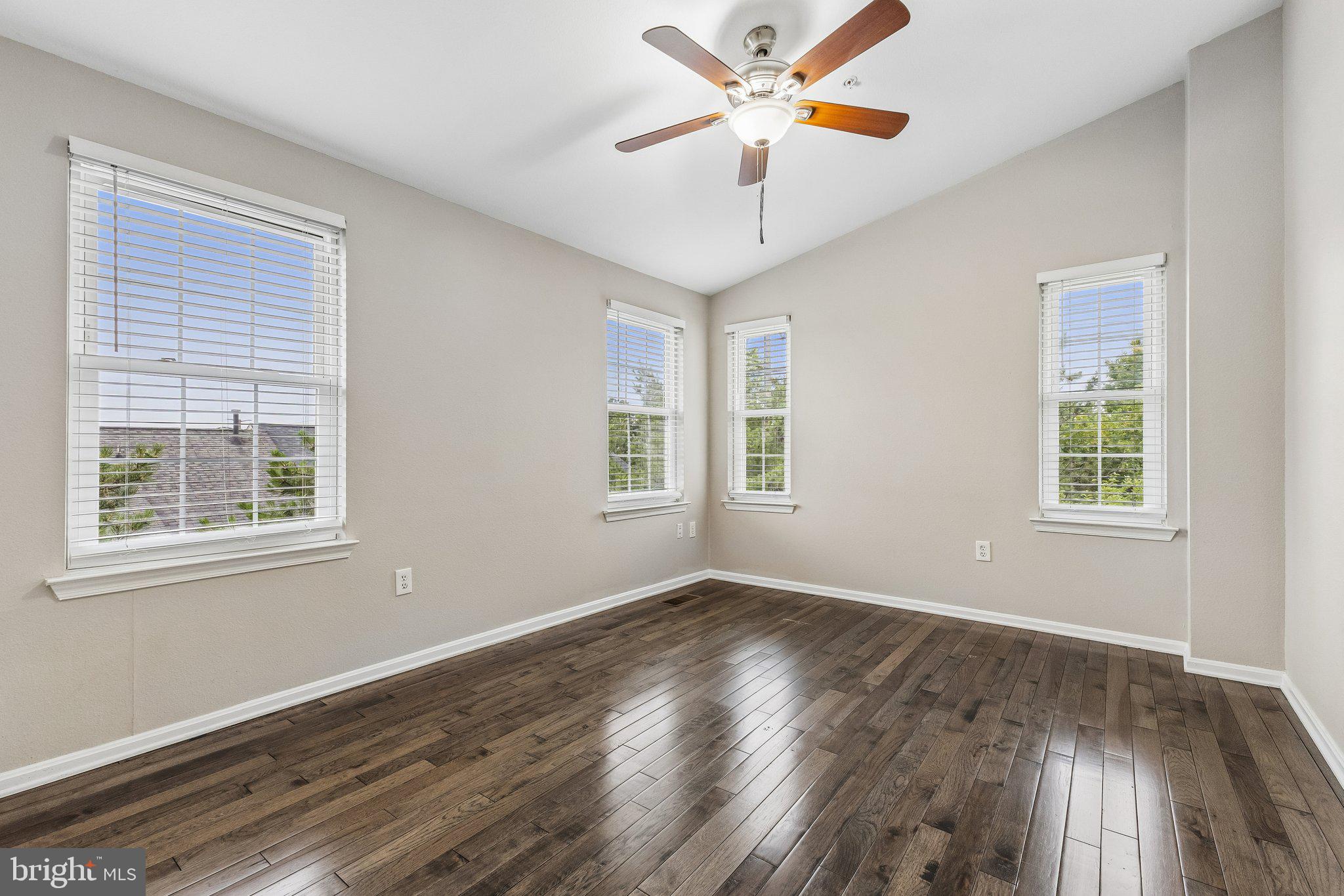 4542 4542 Superior Square, Fairfax, Virginia, 22033, USA, 3 Bedrooms Bedrooms, ,3 BathroomsBathrooms,Residential,For Sale,4542 Superior Square,VAFX2313172