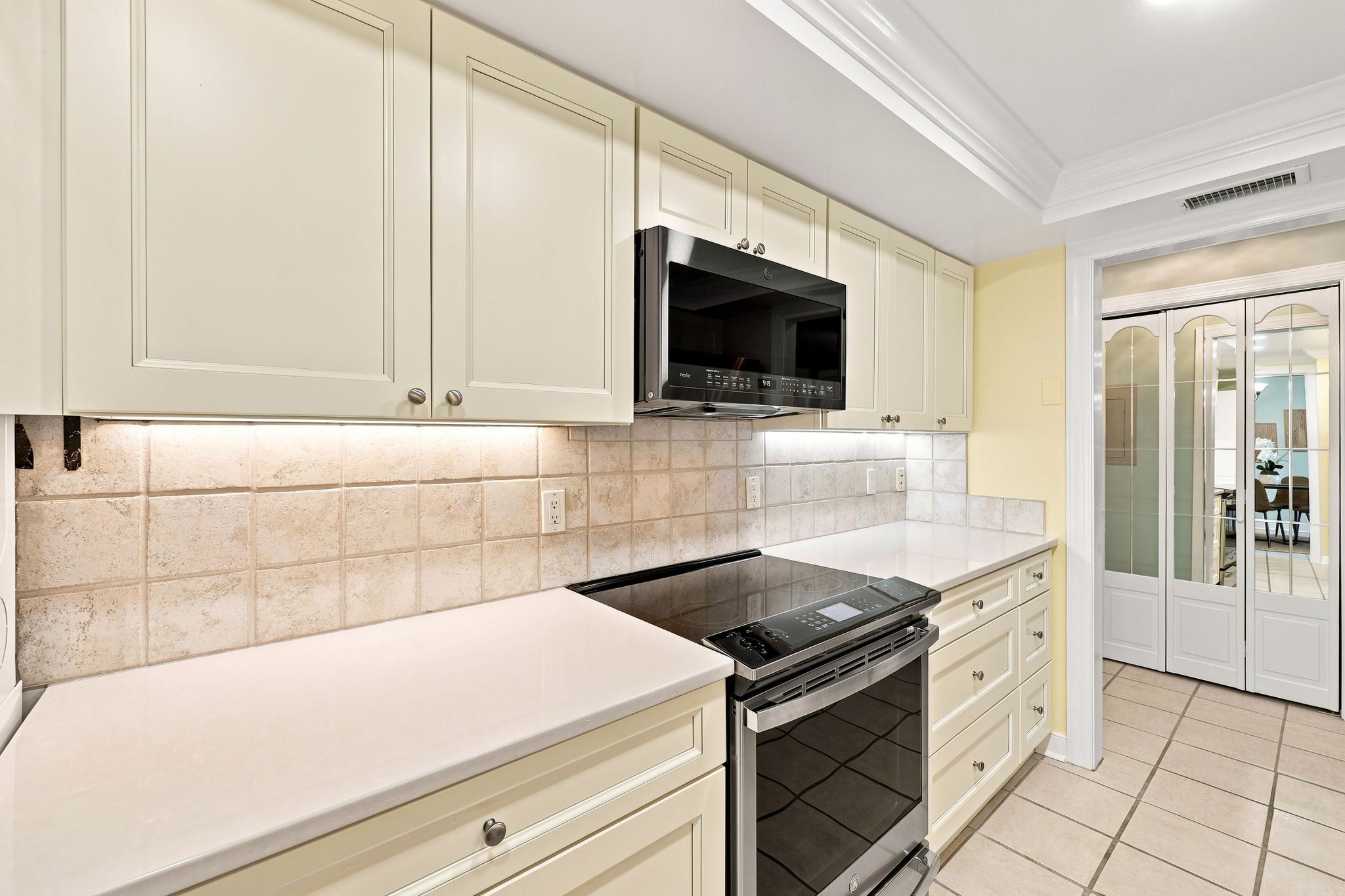 4004 4004 Atlantic Ave Unit 309, Virginia Beach, Virginia, 23451, USA, 2 Bedrooms Bedrooms, ,2 BathroomsBathrooms,Residential,For Sale,4004 Atlantic Ave Unit 309,10633444