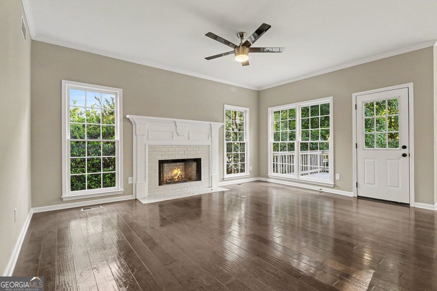 Welcome to a beautifully renovated home featuring a fully finished bas – image 7