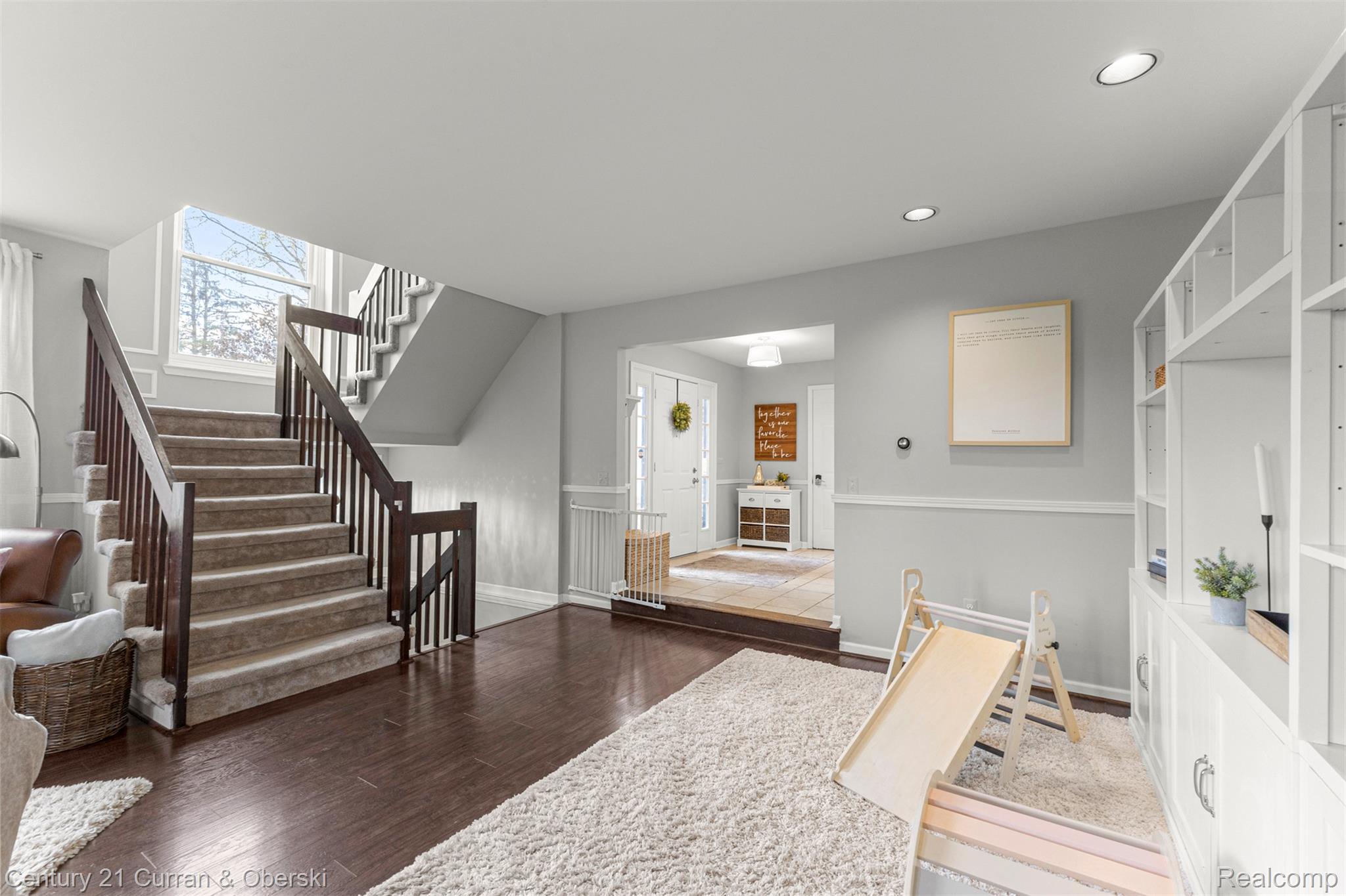 Welcome to 30999 Sudbury Street in Farmington Hills. This beautifully – image 11