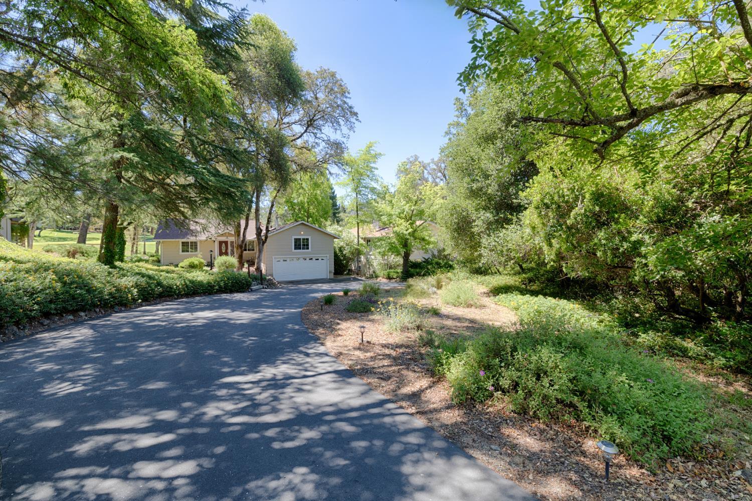 11035 11035 Lakeshore, Auburn, California, 95602, USA, 2 Bedrooms Bedrooms, ,3 BathroomsBathrooms,Residential,For Sale,11035 Lakeshore,226075539
