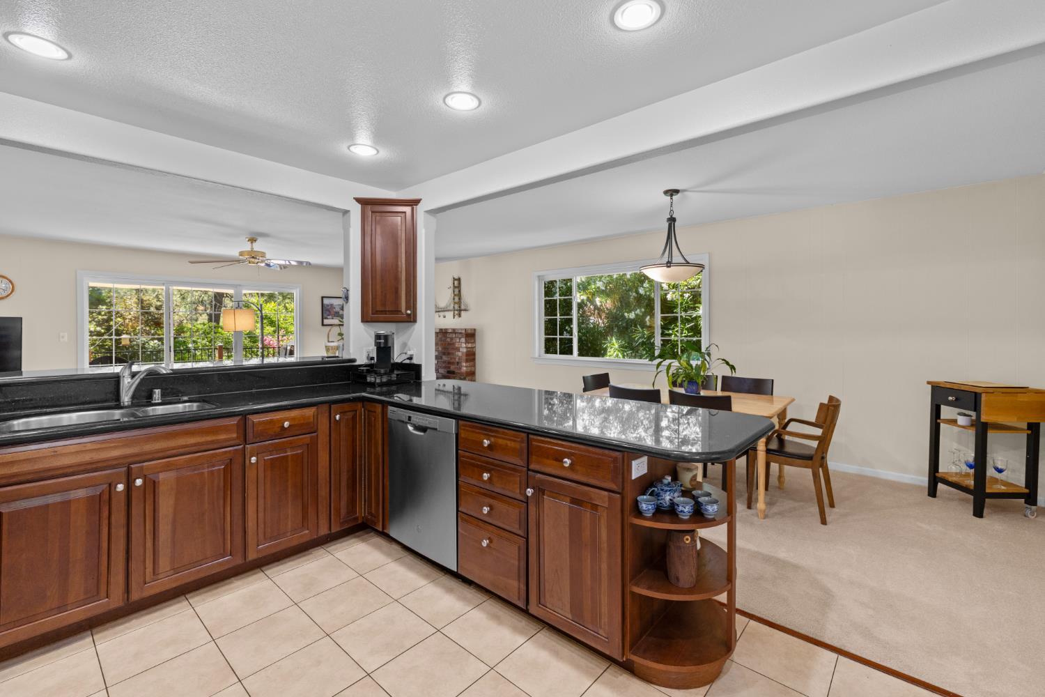 11035 11035 Lakeshore, Auburn, California, 95602, USA, 2 Bedrooms Bedrooms, ,3 BathroomsBathrooms,Residential,For Sale,11035 Lakeshore,226075539
