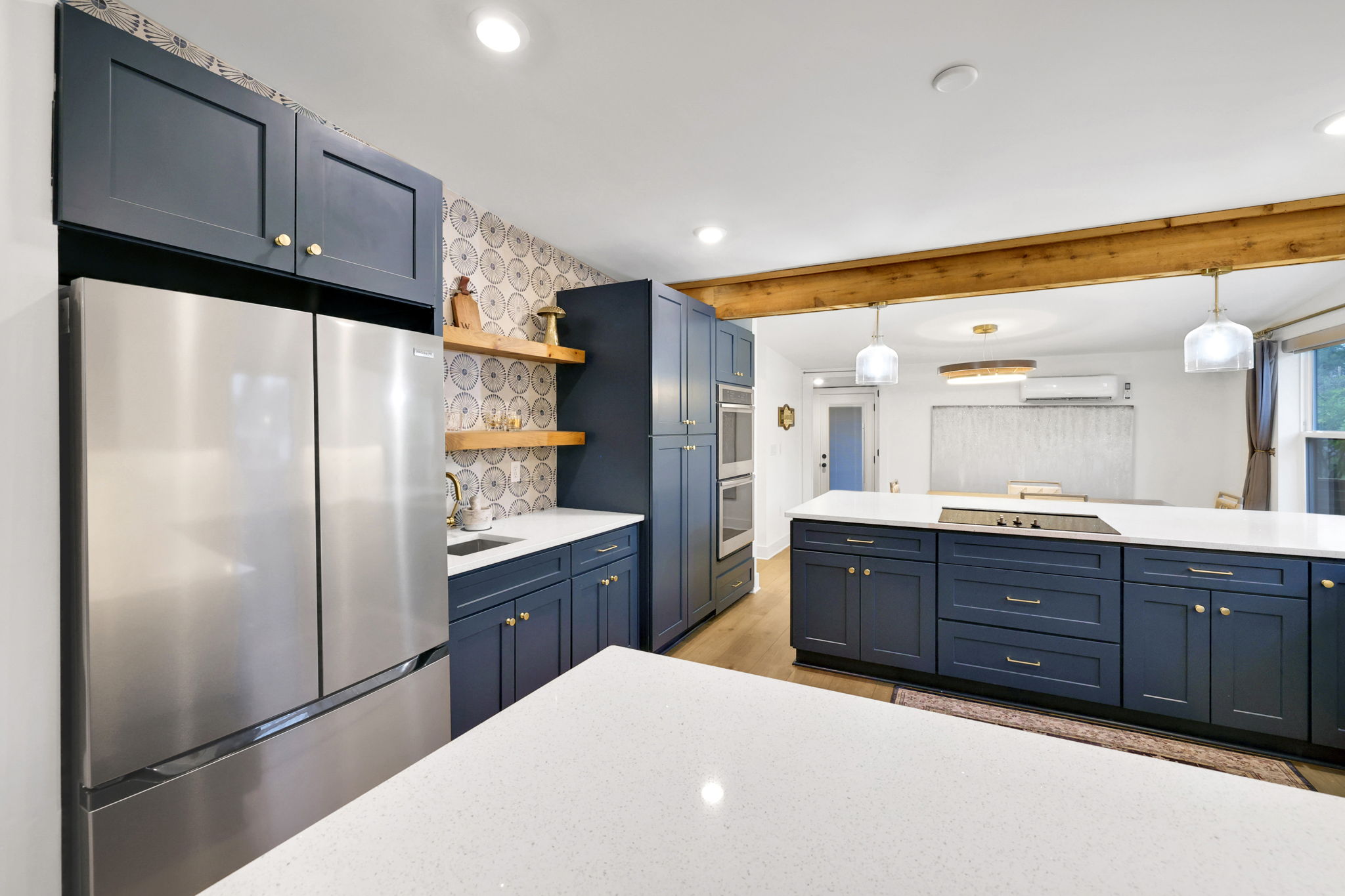Experience the ultimate coastal lifestyle in this stunning Jacksonvill – image 10