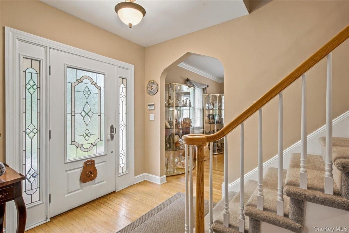 24 24 Overlook Road, Great Neck, New York, 11020, USA, 3 Bedrooms Bedrooms, ,3 BathroomsBathrooms,Residential,For Sale,24 Overlook Road,1018683
