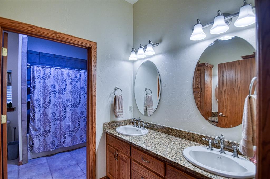 4001 4001 County Road 1520, Stratford, Oklahoma, 74872, USA, 4 Bedrooms Bedrooms, ,3 BathroomsBathrooms,Residential,For Sale,4001 County Road 1520,1235461