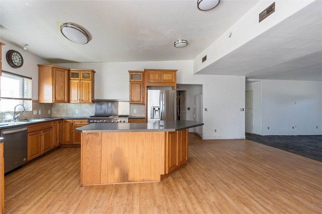 DONT MISS THIS AMAZING OPPORTUNITY! 2.29 acres with no restrictions we – image 9
