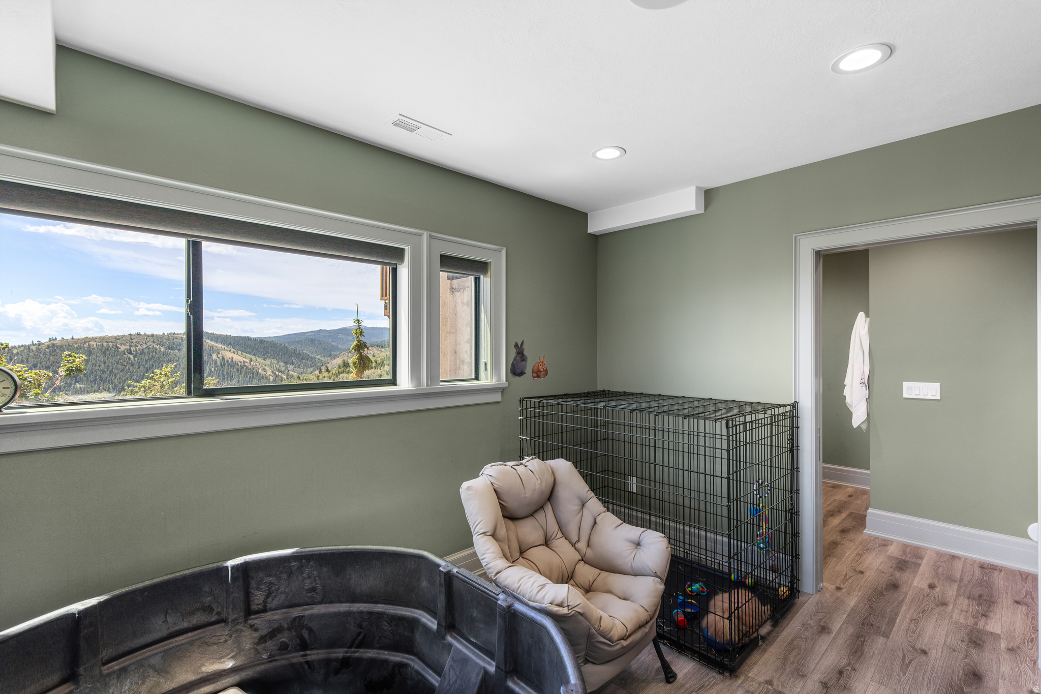 Set amid the breathtaking mountains of Bear Lake Valley, Liberty Ranch – image 29