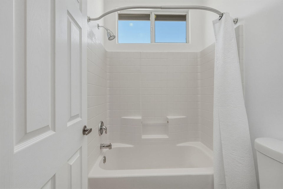 Exceptional opportunity to own a spacious 4 bedroom, 3 bath residence – image 31