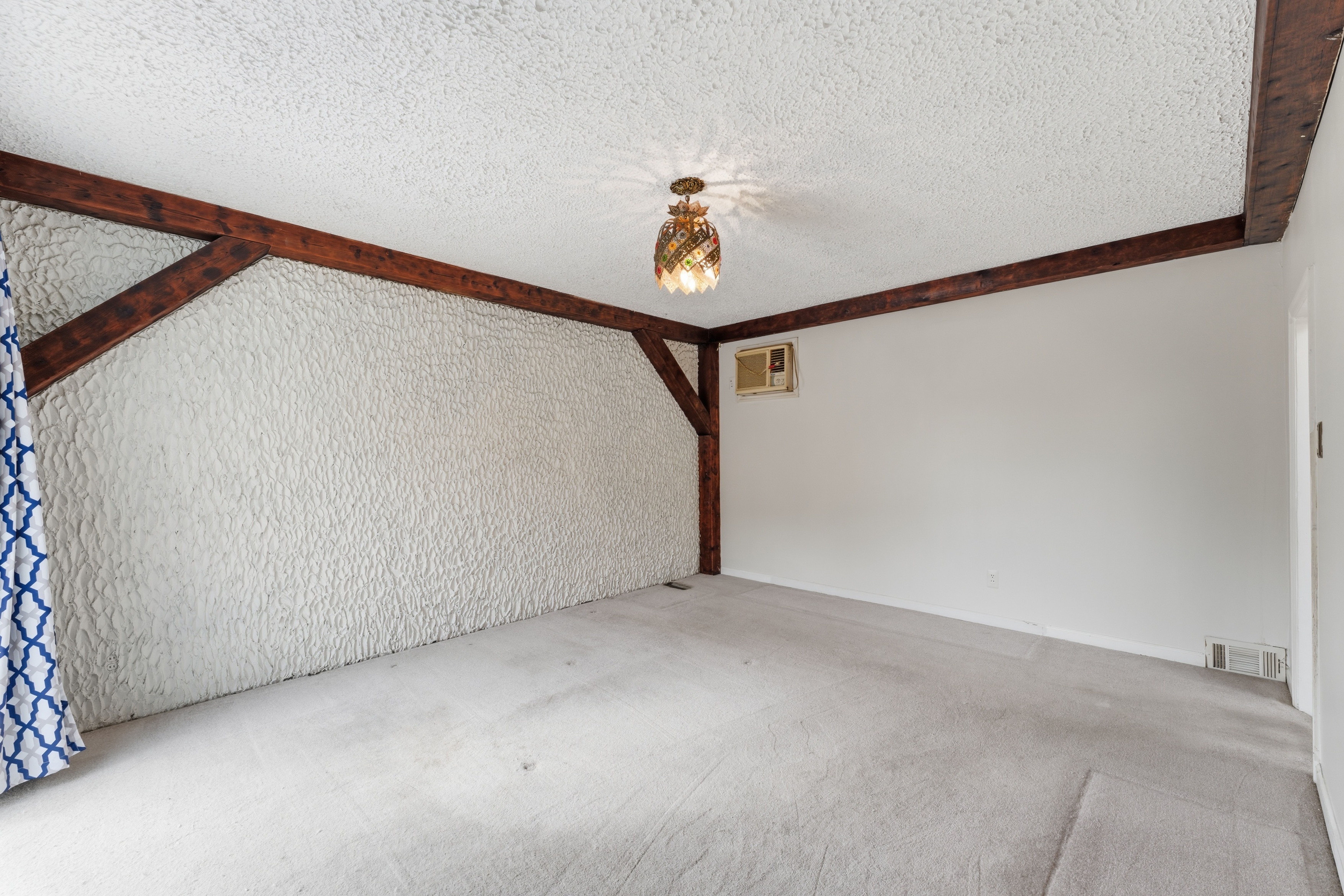 229 229 Centre Avenue, Secaucus, New Jersey, 07094, USA, 4 Bedrooms Bedrooms, ,2 BathroomsBathrooms,Residential,For Sale,229 Centre Avenue,26004821
