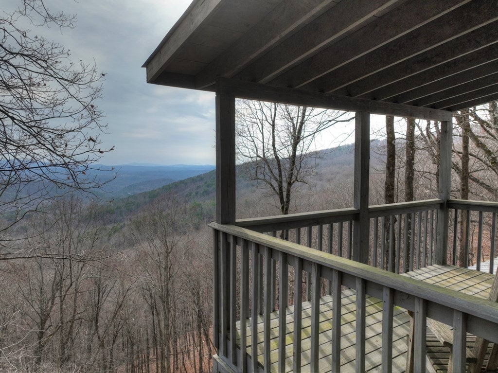 Spectacular “Top of the Mountain” Long-Range Views showcases Several M – image 14
