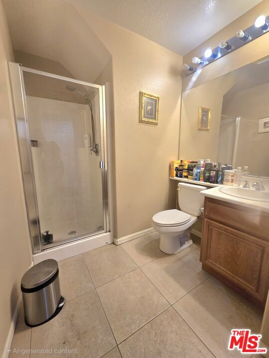 Stunning 5-bedroom, 4-bathroom, 2-story single-family home in the high – image 17