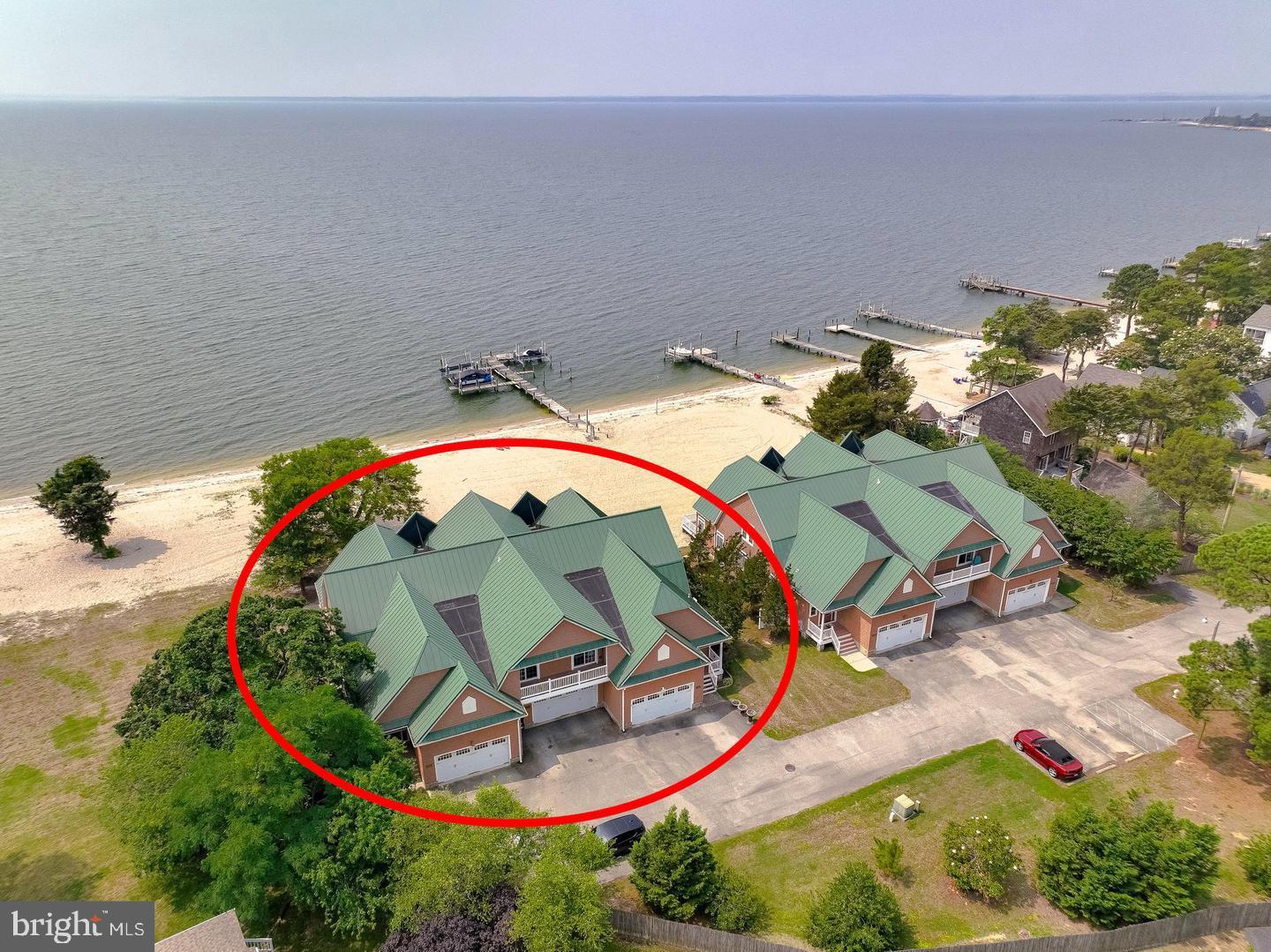 Enjoy effortless waterfront living in Southern Maryland from this prem – image 5