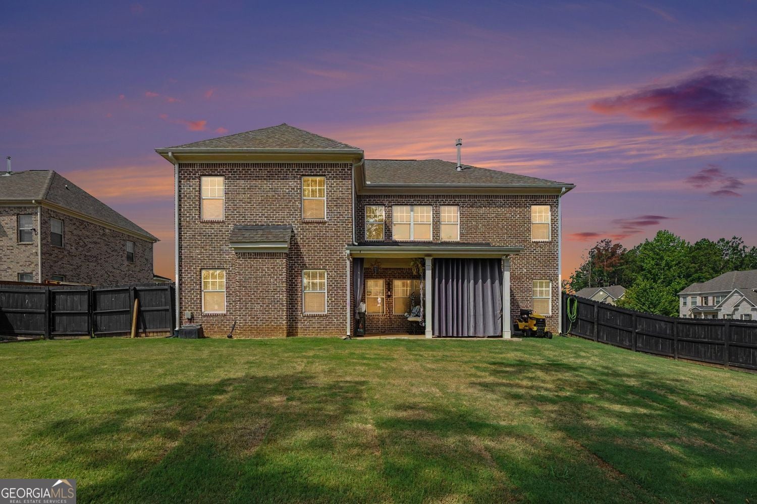 What more can you ask for in a home? VA Assumable 3.125% rate. 4-Sided – image 27