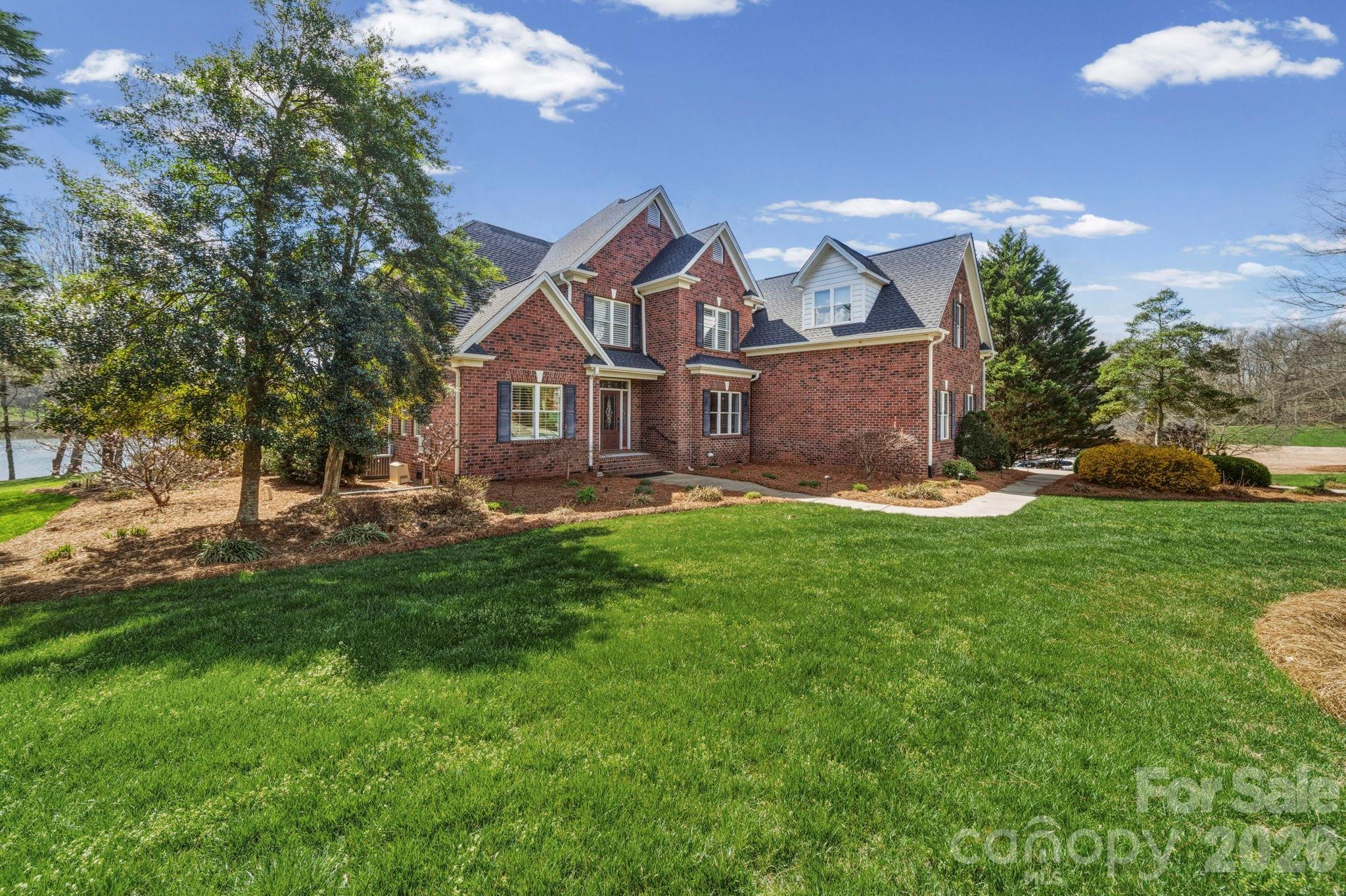 1132 1132 Village Lake Drive, Monroe, North Carolina, 28110, USA, 4 Bedrooms Bedrooms, ,4 BathroomsBathrooms,Residential,For Sale,1132 Village Lake Drive,4363478