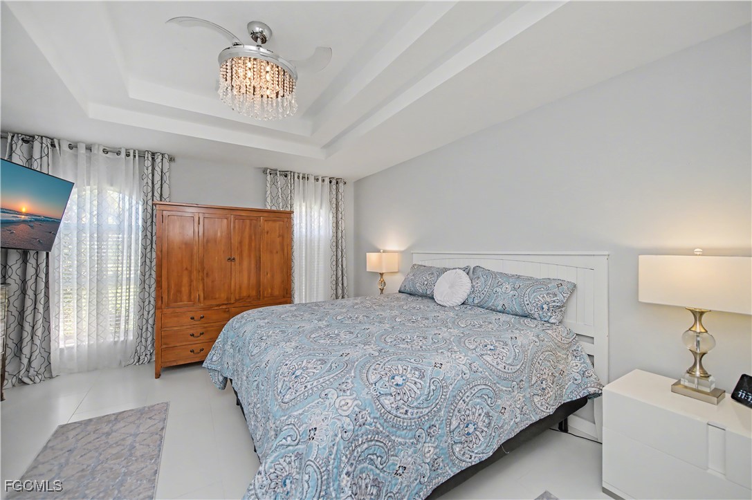 Welcome to your future GULF ACCESS HIDDEN GEM OF A home in the charmin – image 10