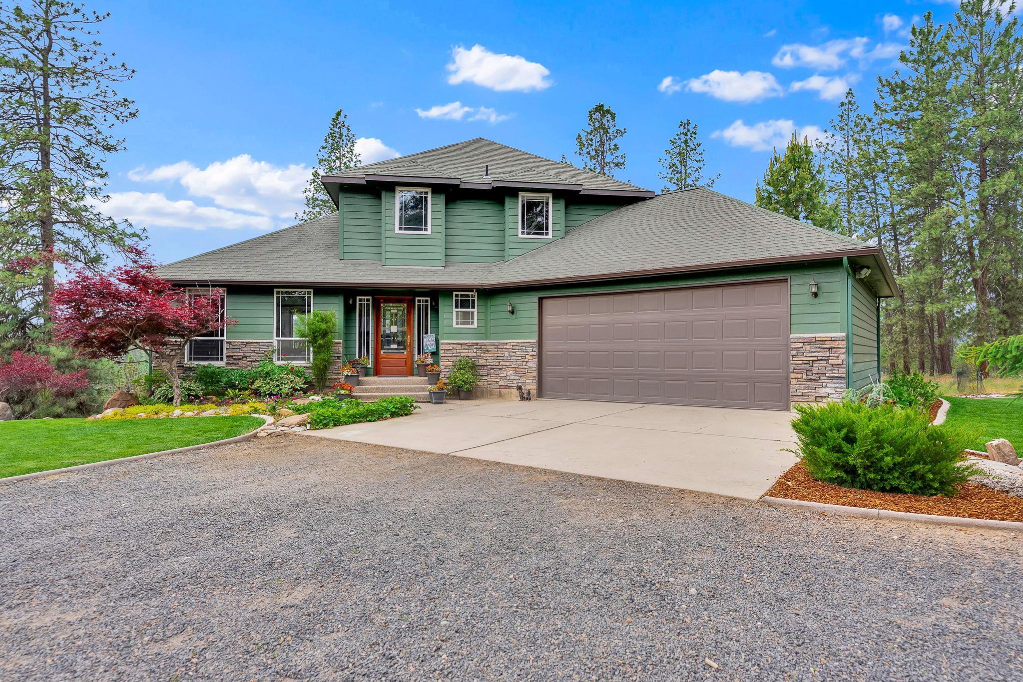 6533 6533 D Lois Way, Nine Mile Falls, Washington, 99026, USA, 4 Bedrooms Bedrooms, ,3 BathroomsBathrooms,Residential,For Sale,6533 D Lois Way,202518139