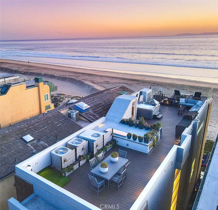 99 99 A Surfside, Surfside, California, 90743, USA, 4 Bedrooms Bedrooms, ,4 BathroomsBathrooms,Residential,For Sale,99 A Surfside,CV26025098