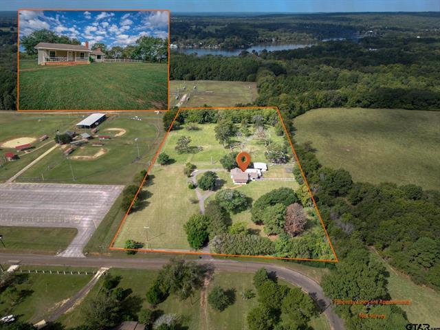 Just minutes from Lake Jacksonville, this beautifully renovated home o – image 46
