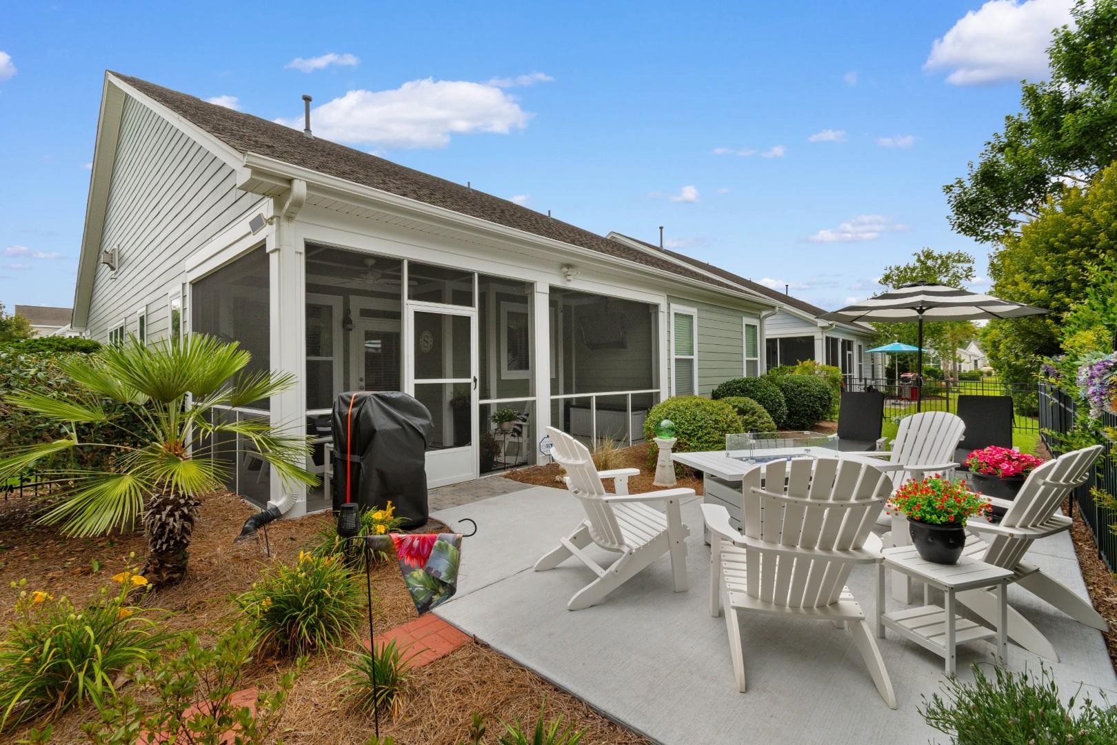 Welcome to life in Cresswind at Market Common, where resort-style livi – image 27