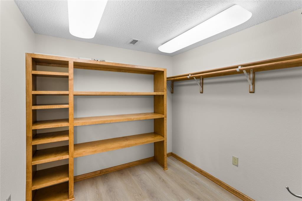692 692 Private Road 5937, Emory, Texas, 75440, USA, 5 Bedrooms Bedrooms, ,6 BathroomsBathrooms,Residential,For Sale,692 Private Road 5937,9972a05f-a8b7-42f8-84d4-e29850