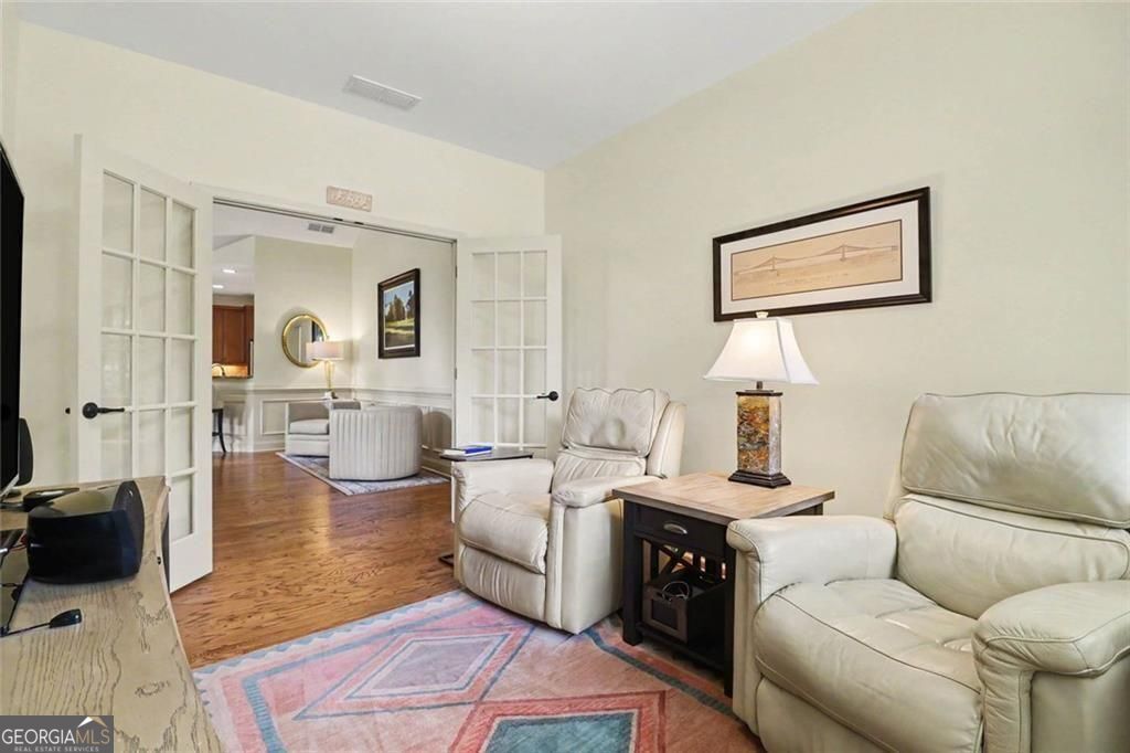 Fantastic opportunity in a vibrant 55+ active-adult community. Beautif – image 8