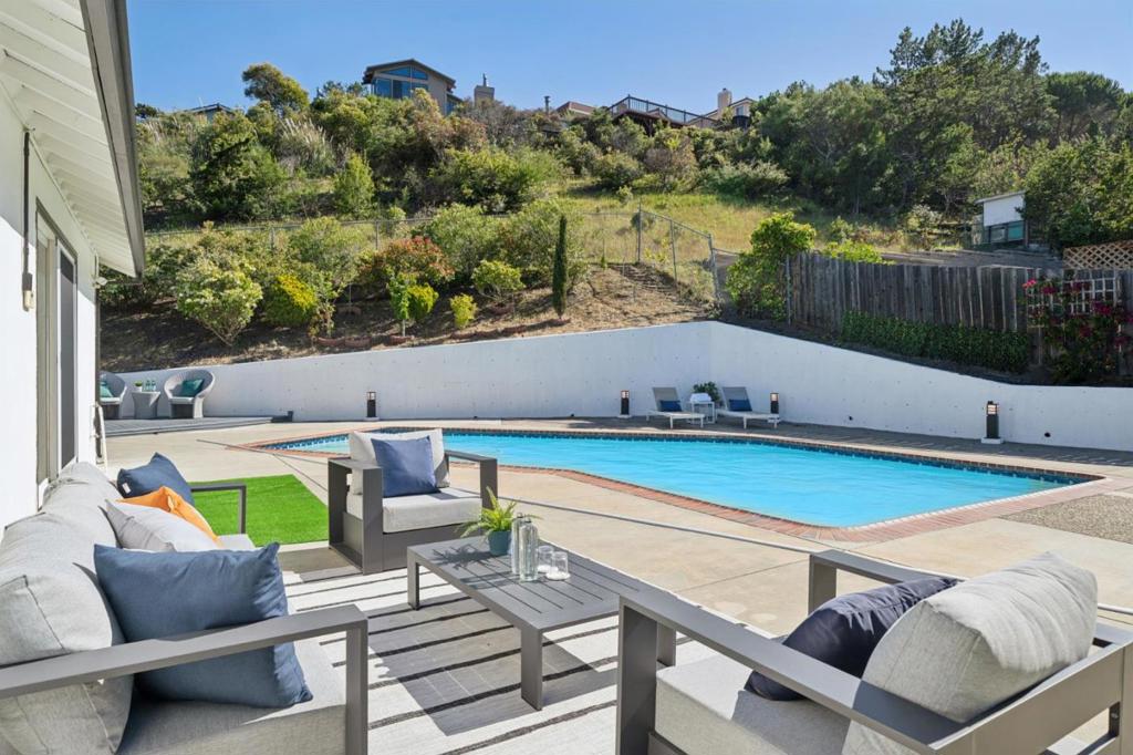 1209 1209 Lake Street, Millbrae, California, 94030, USA, 6 Bedrooms Bedrooms, ,6 BathroomsBathrooms,Residential,For Sale,1209 Lake Street,60cfbb1e-e2e7-4d37-a4a5-f91b0d