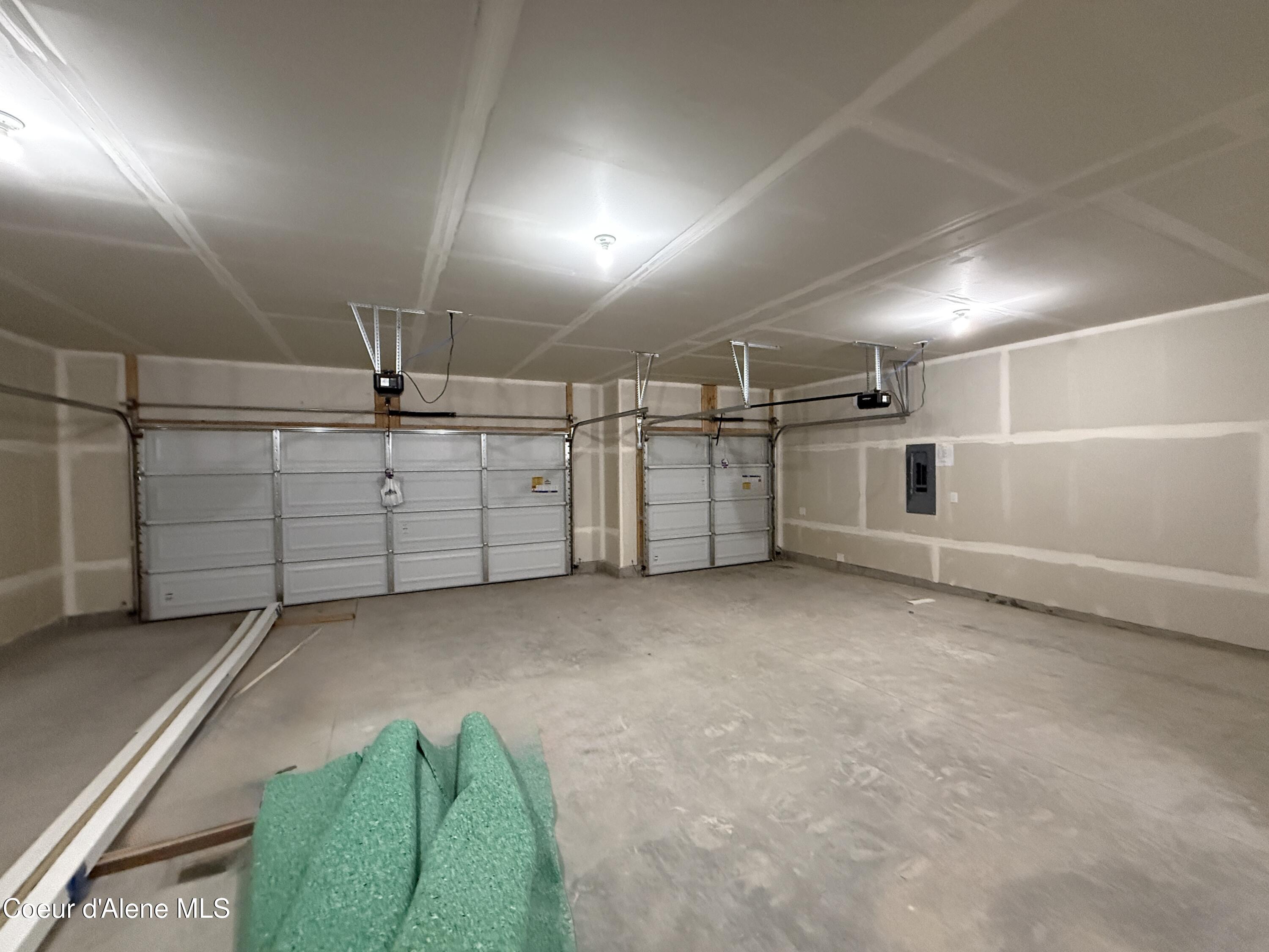 JUNE COMPLETION - 4 car garage! Highly sought after single story Whit – image 10