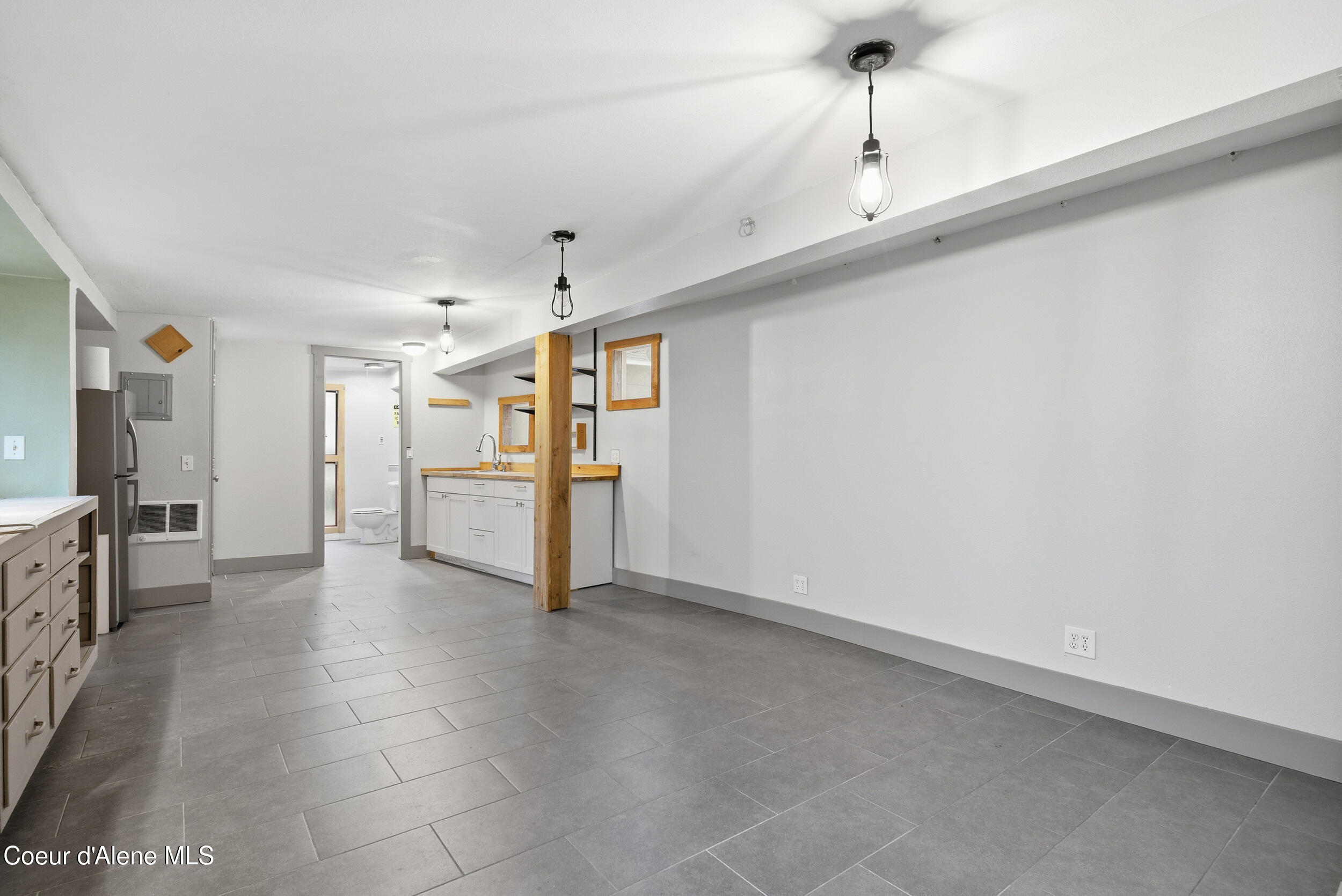 417 417 N Pine St, Sandpoint, Idaho, 83864, USA, ,Residential,For Sale,417 N Pine St,26-1642