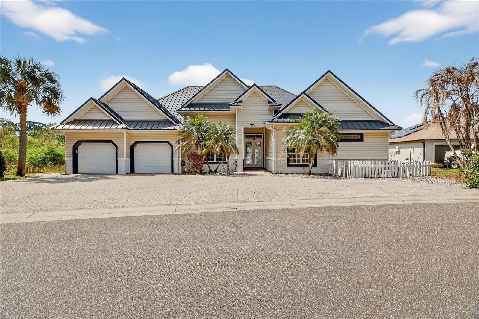 1028 1028 S LAKE MARIAM Drive, WINTER HAVEN, Florida, 33884, USA, 3 Bedrooms Bedrooms, ,3 BathroomsBathrooms,Residential,For Sale,1028 S LAKE MARIAM Drive,P4938222